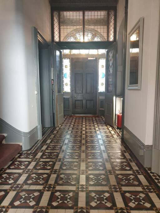 Elegant Studio In Central Hove - 5 Min Walk To Beach - 10 Min To Brighton Exterior photo